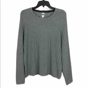GAP Men’s Gray Crew Neck Knit Sweater – Size L – NWOT – Classic